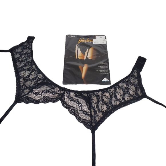 In Bloom Lace-Trim Satin Chemise in Red and Black Size S Bundle Deal - Picture 7 of 9